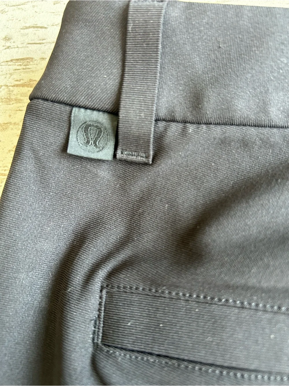 Lululemon ABC Classic-Fit Trousers Warpstreme Black 38x30 EUC Men’s